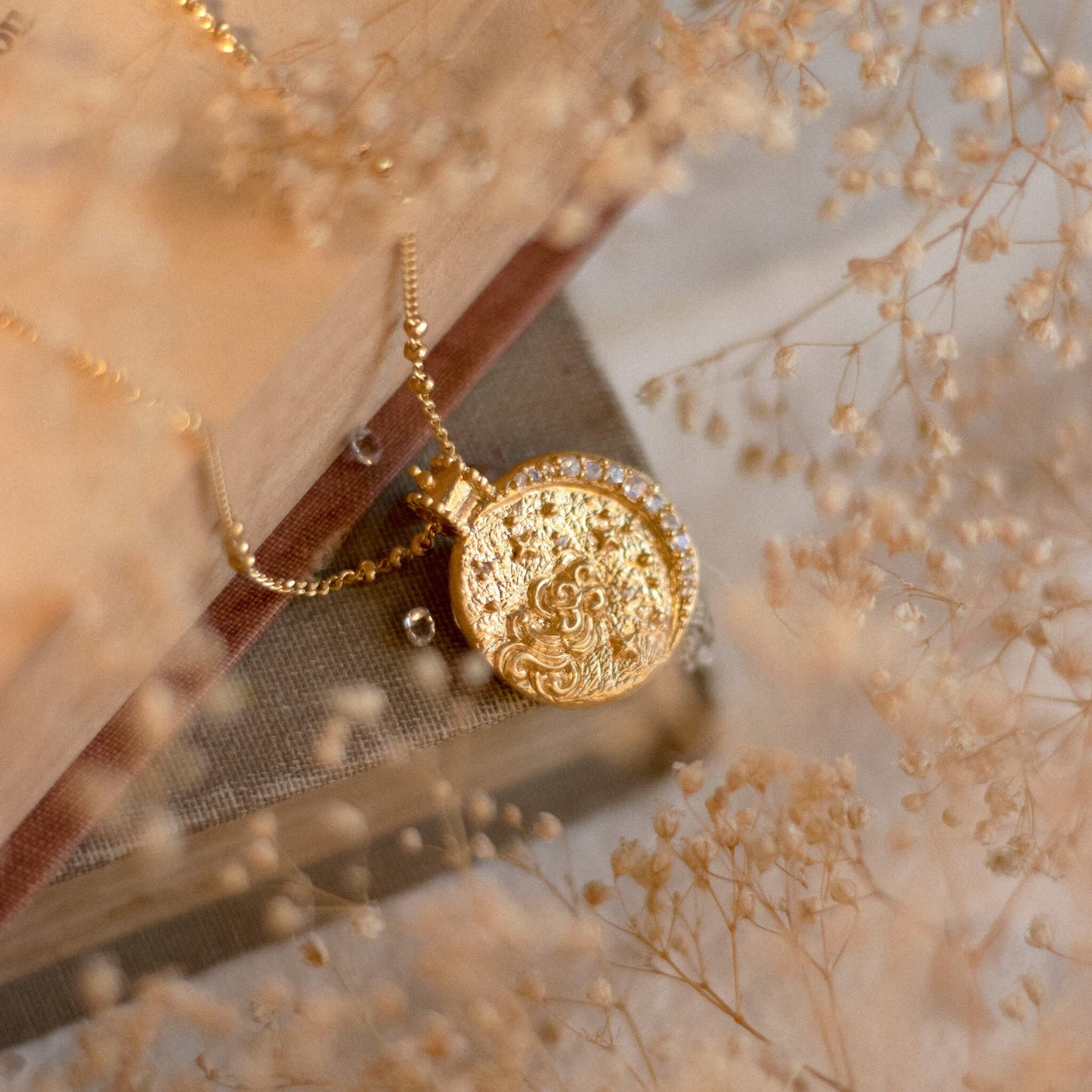 I Grow With The Light • Necklace
