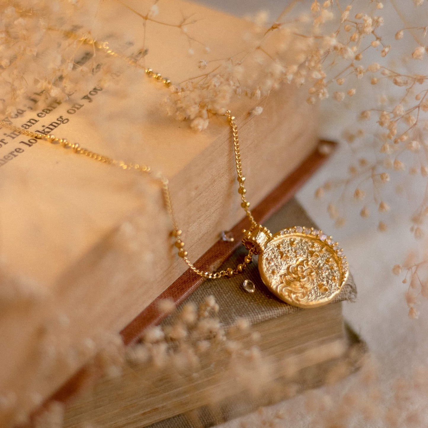I Grow With The Light • Necklace