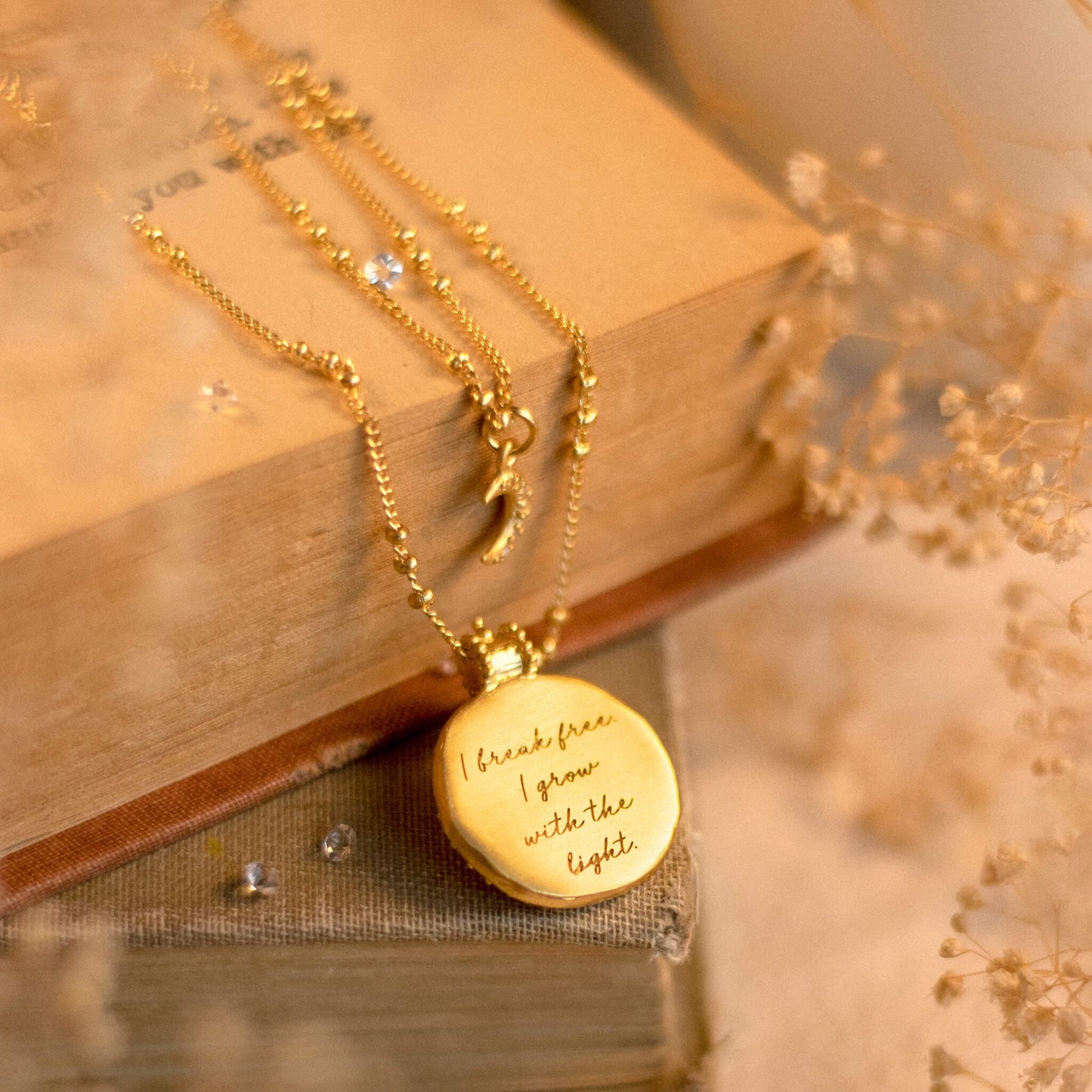I Grow With The Light • Necklace
